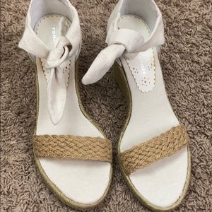 tommy hilfiger wedges sz 8 m
